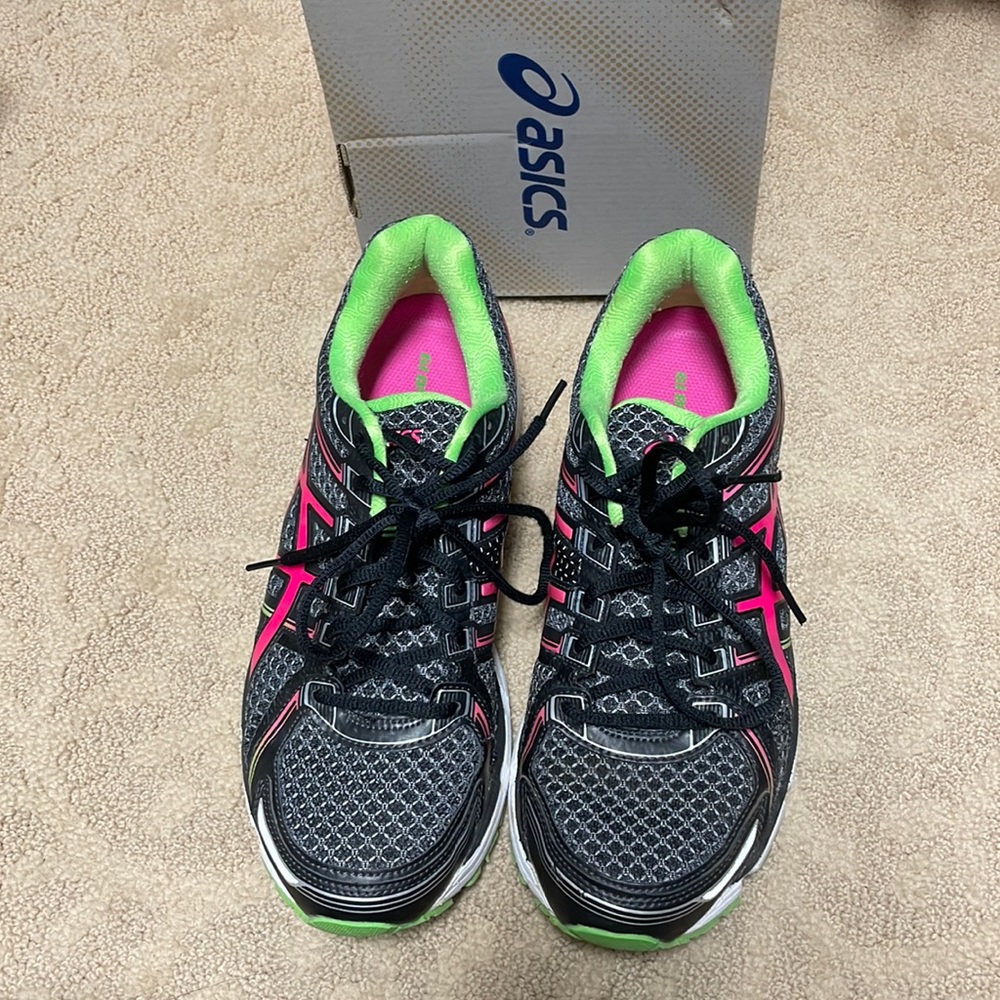 ASICS Kenyano 19